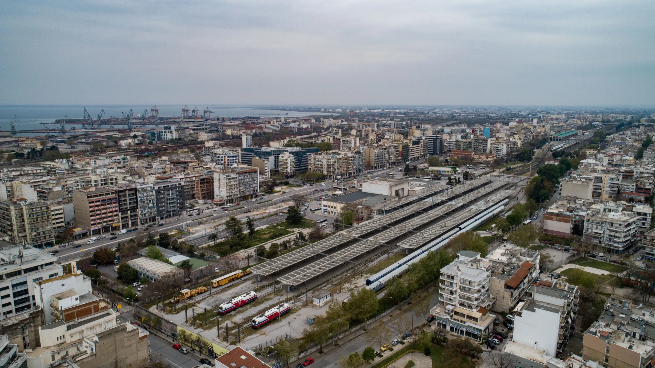 Αεροφωτογραφία του σιδηροδρομικού σταθμού Θεσσαλονίκης.
