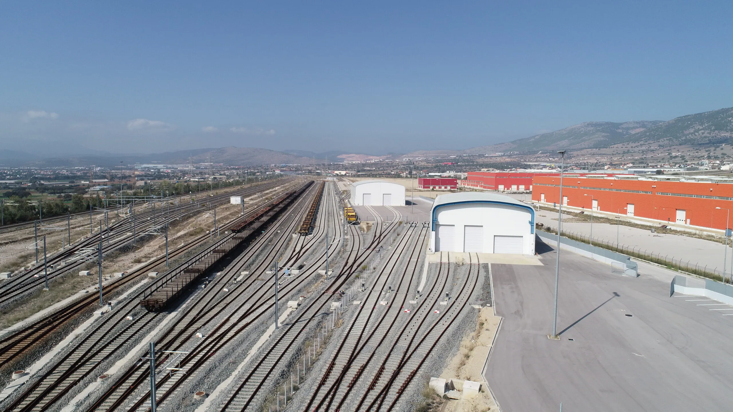 Εναέρια άποψη γραμμών στο Συγκρότημα Θριασίου Πεδίου.